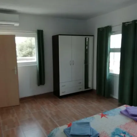 Eri * Primošten